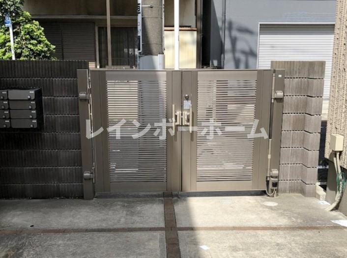 ファイネス梅田A棟のエントランス