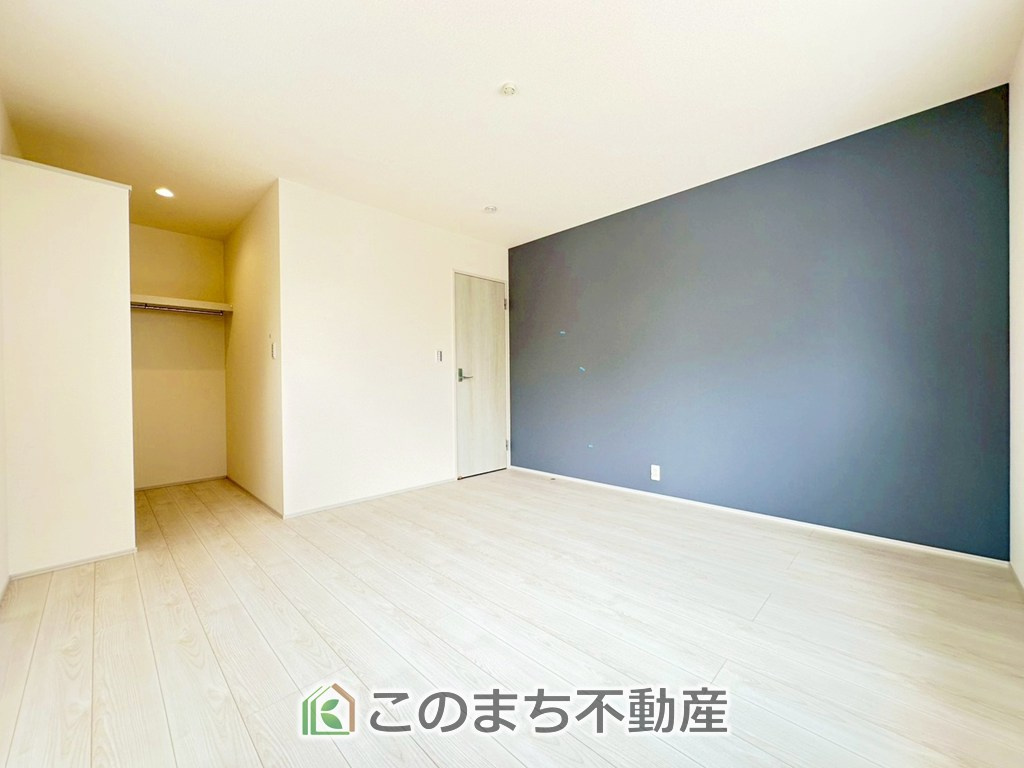 LiveleGarden.S宇都宮市中里町第5の洋室|柔らかい陽光が差し込む明るいお部屋を演出する設計。彩光の取れる窓が気持ちの良いお部屋を創り上げます。
