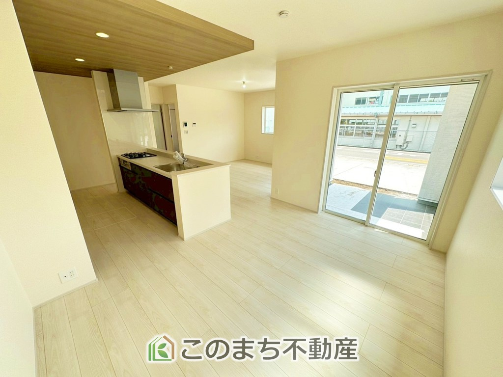 LiveleGarden.S宇都宮市中里町第5の居間・リビング|時間のゆとりと空間、暖かな陽光がもたらす光と風を独占してください。新しい暮らしが始まります。

