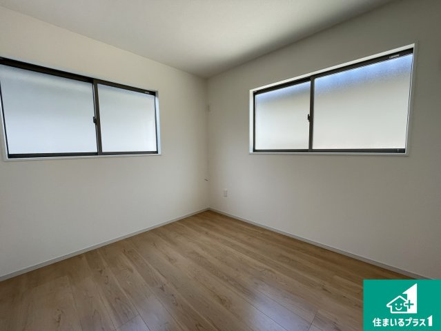 大津市本堅田　第1期　新築一戸建ての洋室|シンプルな洋室は、自分好みのインテリアが楽しめます♪ご家族とインテリアや家具を選びに行くのは新築購入時の醍醐味の一つです。ぜひお楽しみください♪