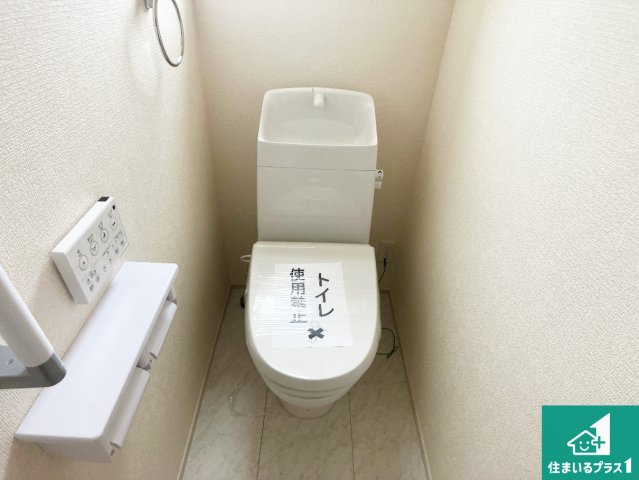 姫路市町坪　新築一戸建てのトイレ|1・2階の2ヶ所にあるので、朝の忙しい時間の順番待ちもなく、深夜の利用にも大変便利です。