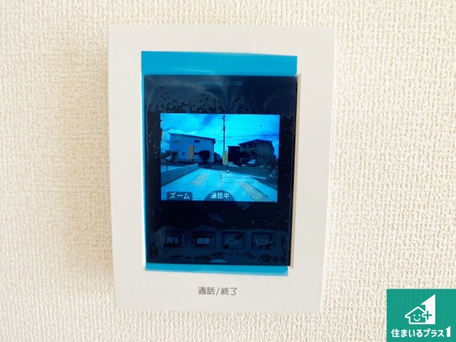 姫路市町坪　新築一戸建ての防犯設備|カラーモニターインターホン！声だけでなく来訪者の姿や顔がモニターで確認できるので、小さなお子様がいらっしゃるご家庭でも安心できます！