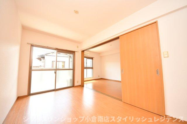 プレステージ東貫αIの居間・リビング