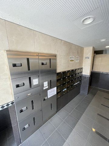 ルーブル渋谷本町のエントランス