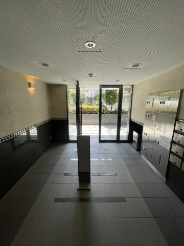 ルーブル渋谷本町のロビー