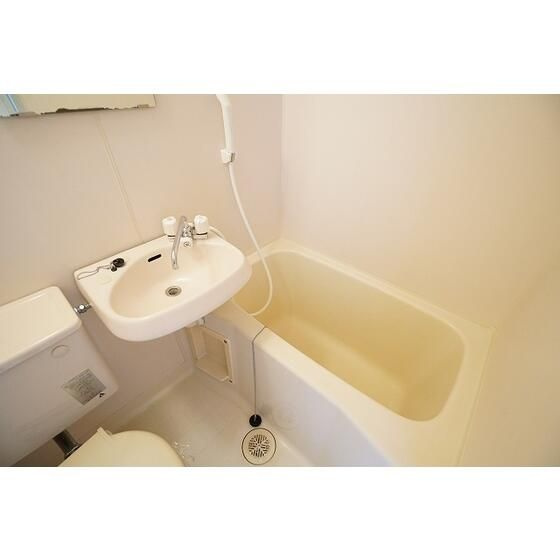 豊町中央コーポの浴室