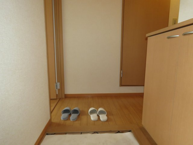 フェニックス小仙波Bの玄関