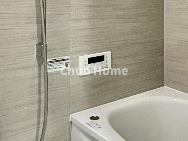 ルネプライディアの発電・温水設備|【給湯リモコン】外での一日を忘れさせてくれるオートバス機能でお好みの湯量・温度に調整された浴槽。