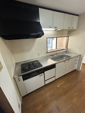 和歌山市六十谷のキッチン