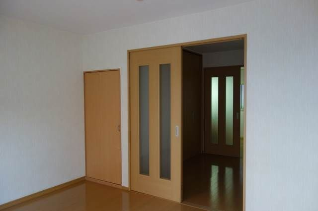 桂マンションの洋室