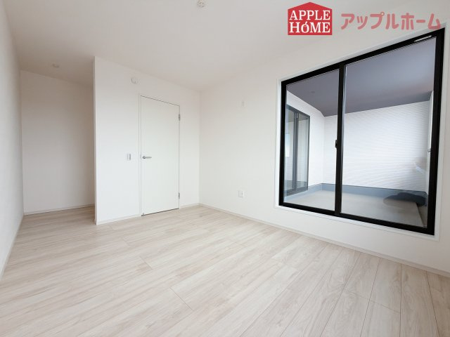 [新築住宅] 坂戸市柳町 5期 全1棟の洋室|２階居室は収納あり！たっぷりある収納活用でお部屋もキレイを保てます♪