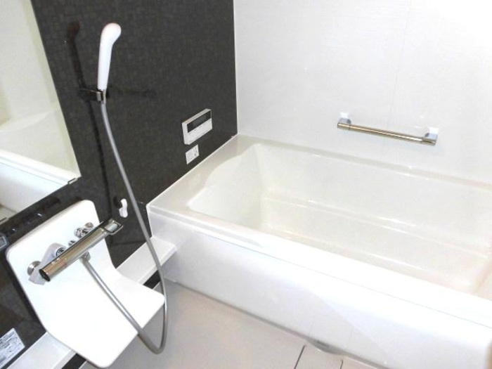 D-room高羽の浴室
