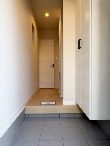 【玄関】 | 摂津市鳥飼和道1丁目【新築戸建て】