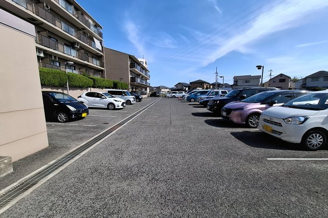 シャルマンフジ岸和田・上松の駐車場|駐車場