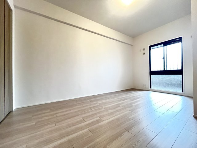 コスモ西宮の玄関|きれいな玄関です