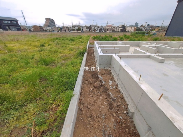 川越市上野田町の新築一戸建の前面道路含む現地写真