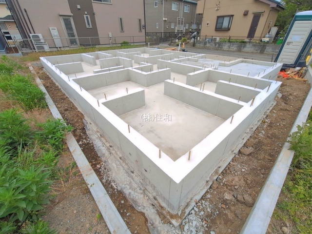 川越市上野田町の新築一戸建の前面道路含む現地写真