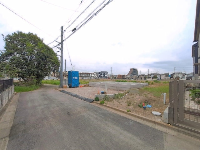 川越市上野田町の新築一戸建の前面道路含む現地写真