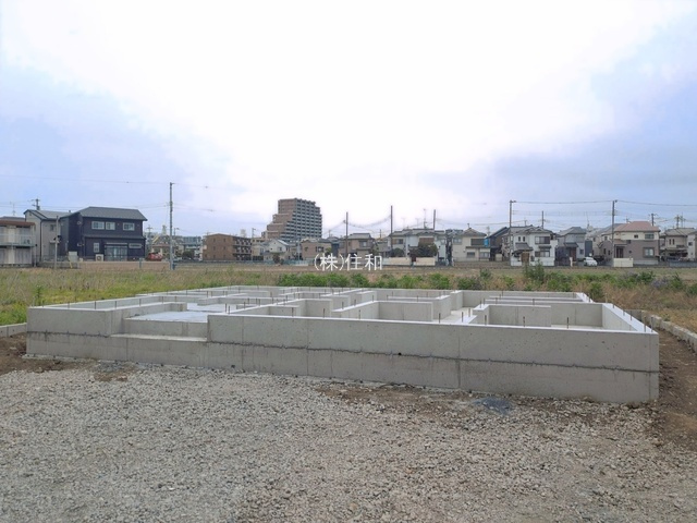 川越市上野田町の新築一戸建の前面道路含む現地写真