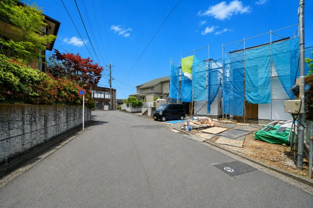 【常盤台】整った街並みの新築戸建｜LDK18帖超×駐車2台可｜食品あおば・公園徒歩圏の住環境★仲介手数料無料★の前面道路含む現地写真