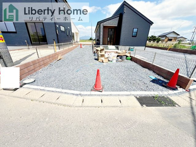 第1常総市収納谷　新築戸建　2号棟の駐車場