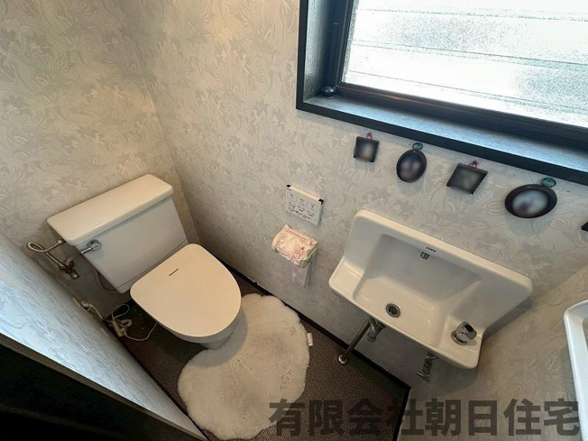 【トイレ】 | 内中原町中古戸建 | コンパクトで使いやすいトイレです
