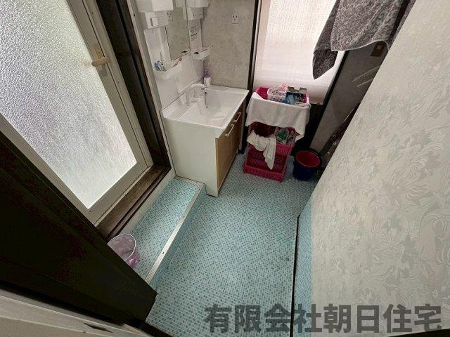 【独立洗面台】 | 内中原町中古戸建 | 独立洗面台で身支度をすべて済ませてしまいましょう