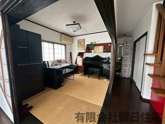 【和室】 | 内中原町中古戸建 | 来客時にも便利な玄関横和室
