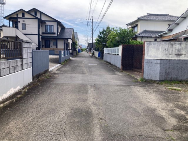 前原町の前面道路含む現地写真