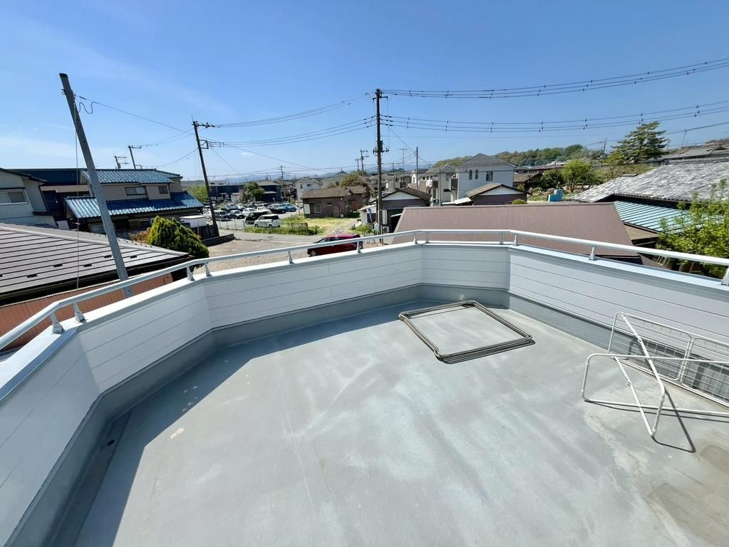 狭山市広瀬2丁目　中古戸建のバルコニー