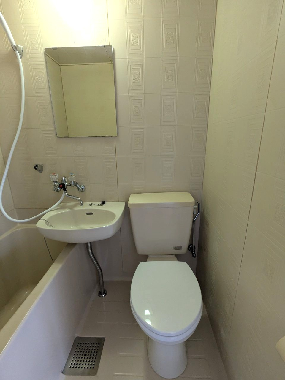 ハイツパーソンのトイレ|ゆったりとした空間のトイレです