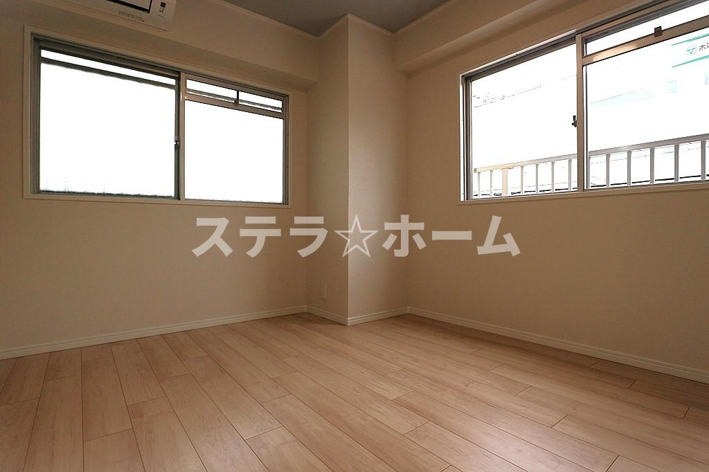チサンマンション高槻の洋室|明るい洋室です