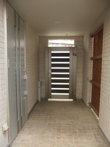 エコリビングステージ小金井の玄関|写真は他室