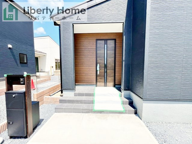 第1常総市収納谷　新築戸建　3号棟のエントランス