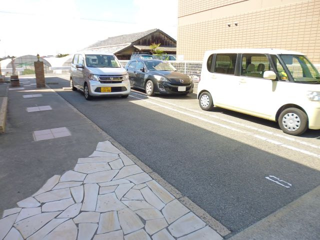 クレールカーサの駐車場|縦列2台可
