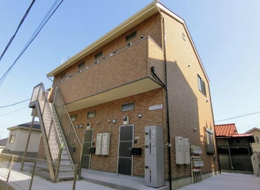 横浜市金沢区富岡西４丁目の一棟アパートの外観