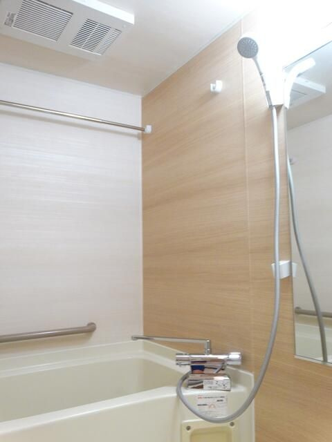 フロイデ目白の浴室