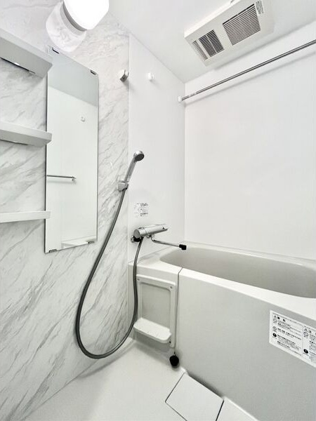 S-RESIDENCE堀田駅前futur(フチュール)　フリーレント・家具家電キャンペーン実施中!の浴室