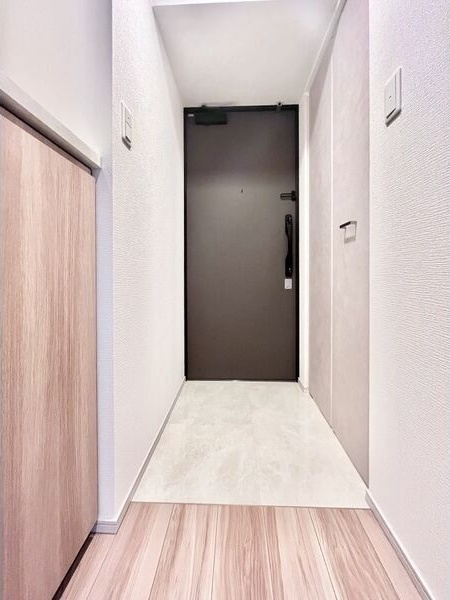 S-RESIDENCE堀田駅前futur(フチュール)　フリーレント・家具家電キャンペーン実施中!の玄関