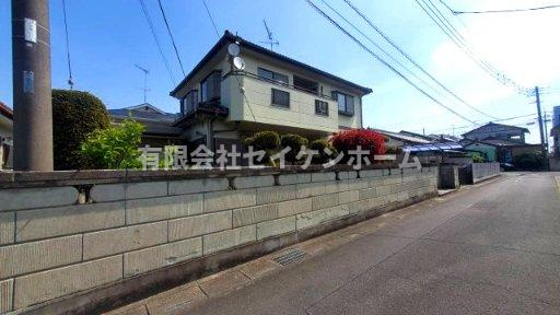 深谷市緑ヶ丘　中古住宅（土地７６坪超）駅徒歩１４分」の前面道路含む現地写真