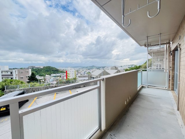 ハイランド福のバルコニー|階数は異なります。
