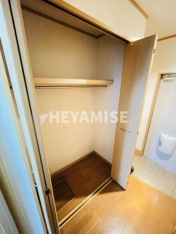 エバーグリーンの収納|※同物件反転タイプの写真でございます※現況を優先します※