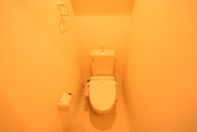 ウォシュレット付きのトイレです♪