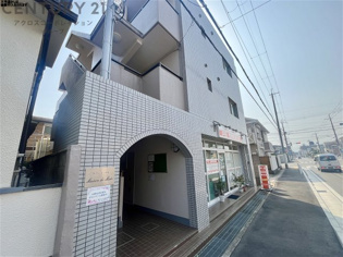 メゾンドマキの外観