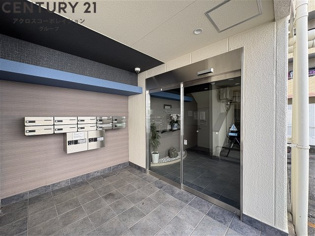 東園田マンションのエントランス