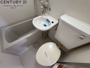 浴室内にトイレがあります☆