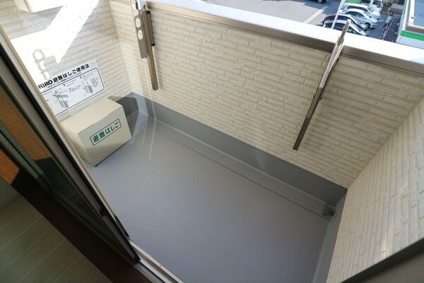REGALEST名城公園のバルコニー