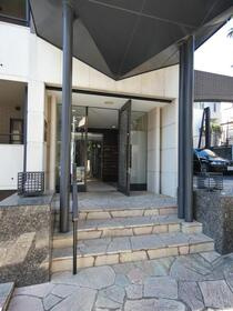 レジディア上目黒のエントランス|※別部屋参照