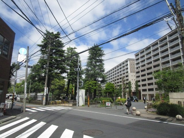 川崎市中原区上新城１丁目の店舗事務所の周辺