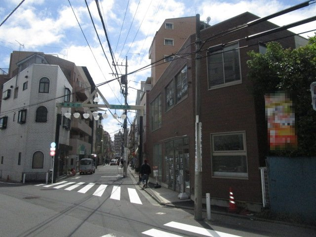 川崎市中原区上新城１丁目の店舗事務所の周辺